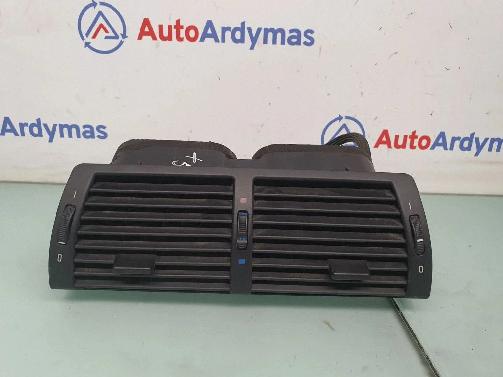Armatuurlaua keskmine õhutusrest – BMW X5 E53 (1999-2006)