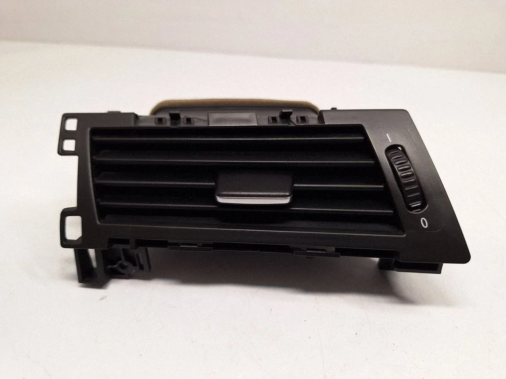 Dashboard side air vent grill/cover trim 9112204