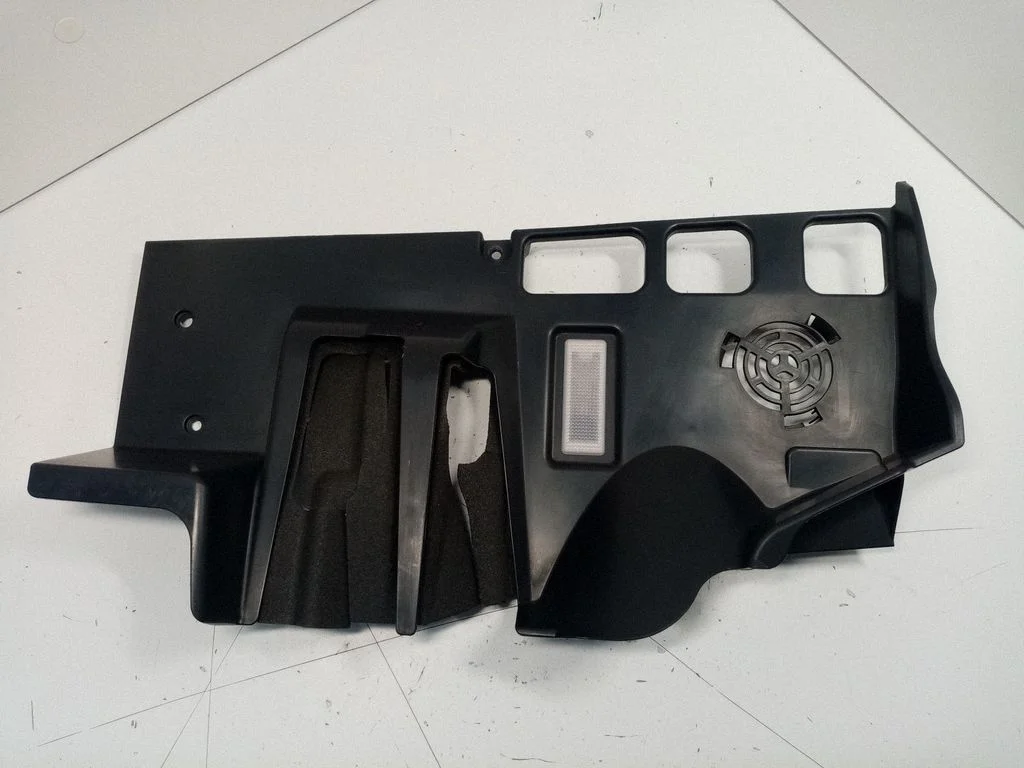 Paneļa apdares panelis (apakšējais) – BMW X3 F25 (2010-2017)