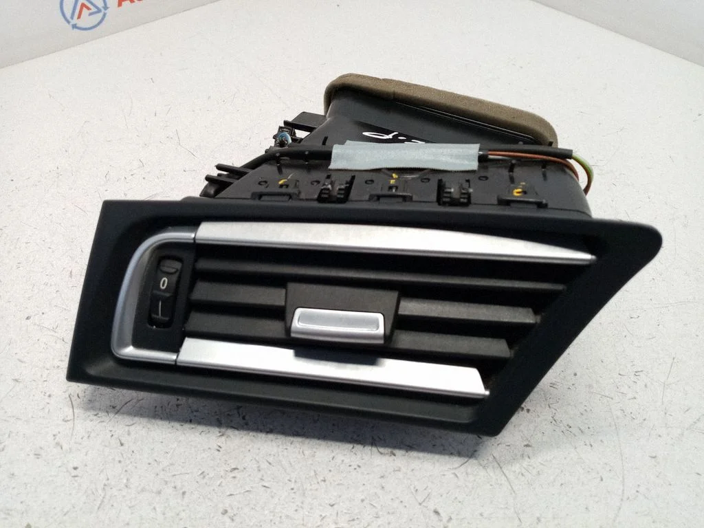 Dashboard side air vent grill/cover trim 9115857