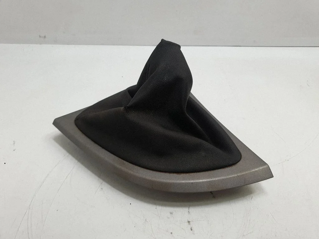 Pārnesumu pārslēga sviras apdare (plastmasas) 7129143