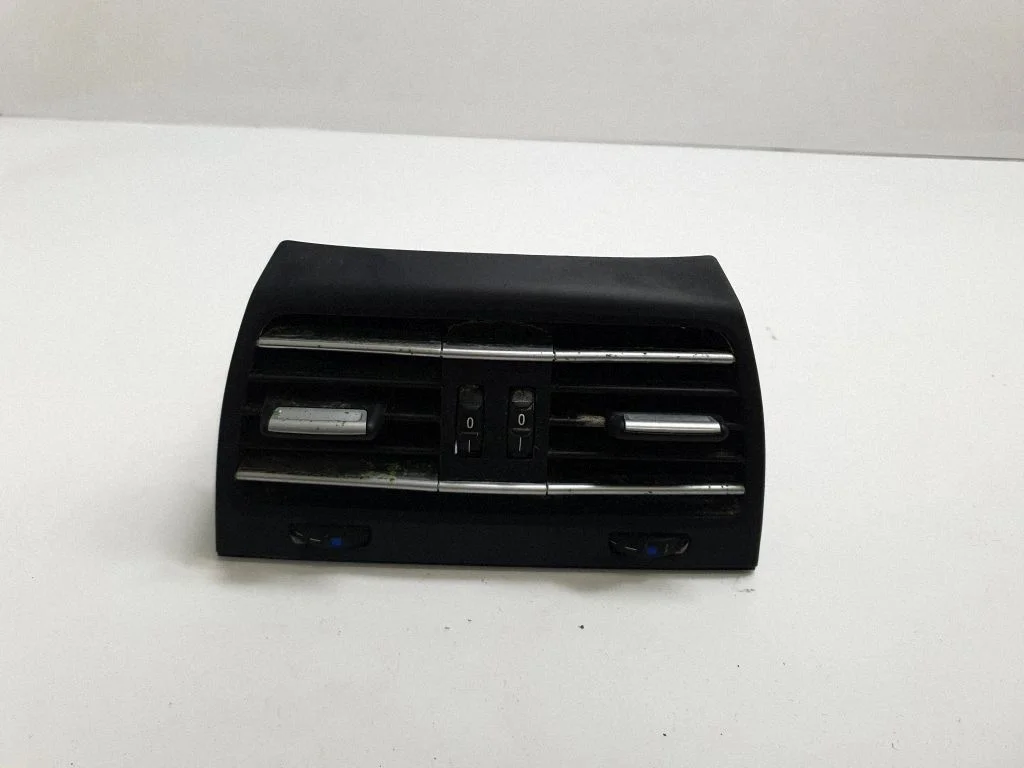 Aizmugurējās gaisa restītes – BMW 7. sērija F01 F02 F03 F04 (2008-2016)