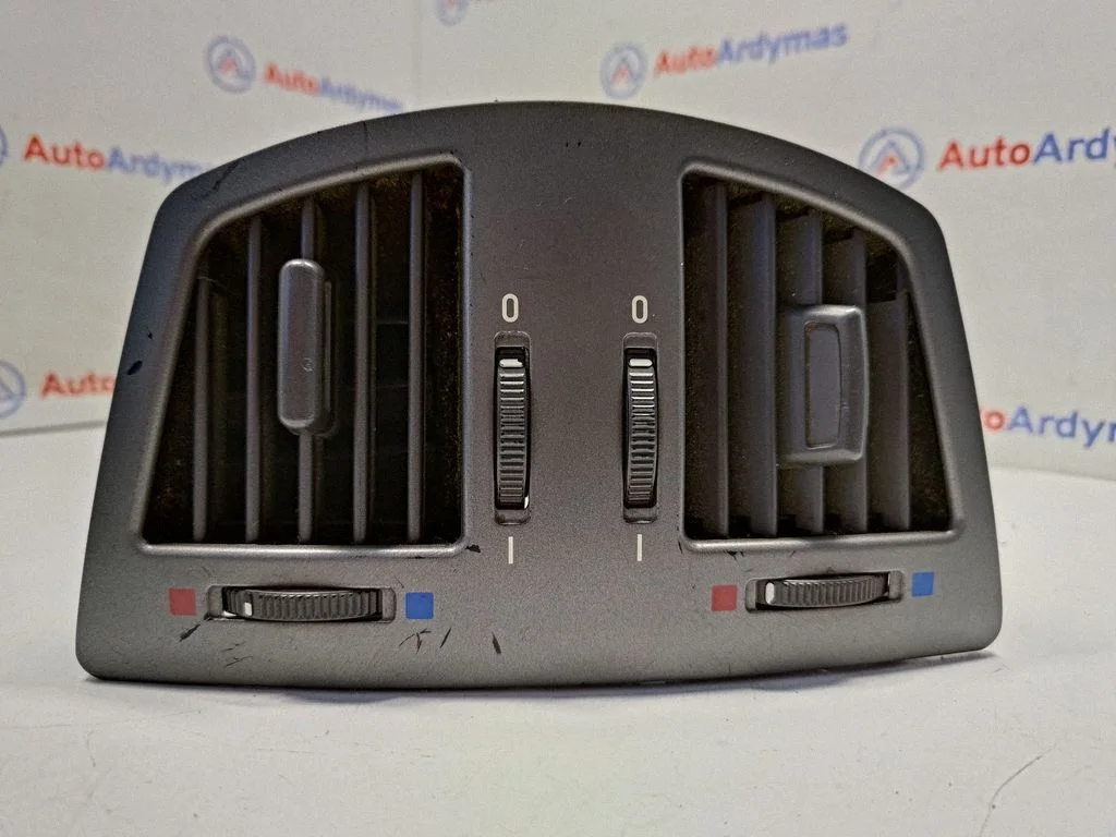 Rear air vent grill 8385257