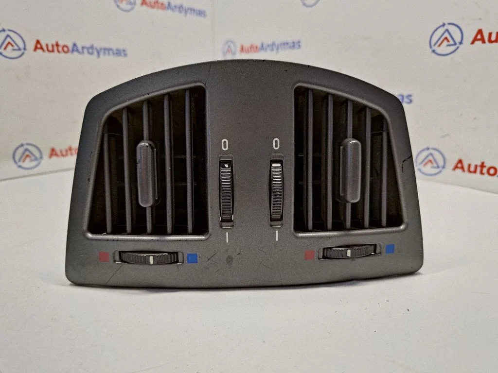 Rear air vent grill 8385257
