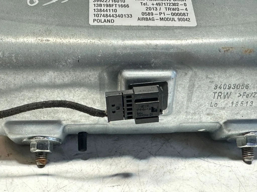 Kõrvalistuja turvapadi 9205197