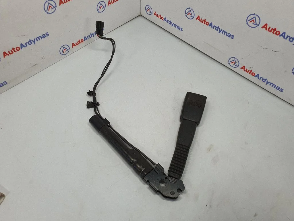 Priekšējās drošības jostas sprādze – BMW 3. sērija E90 E91 (2005-2012)