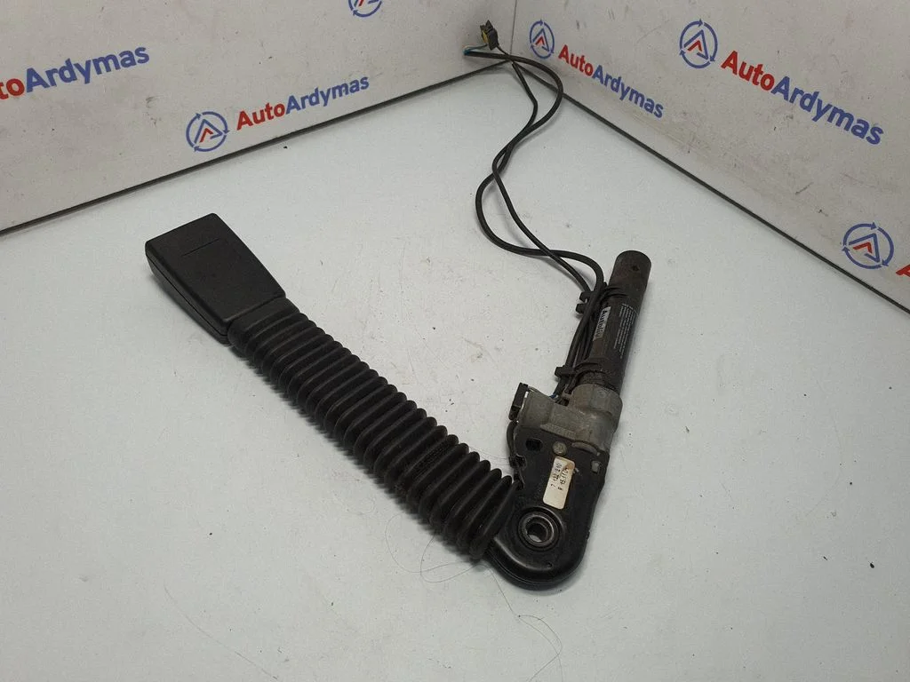 Front seatbelt buckle 7122210
