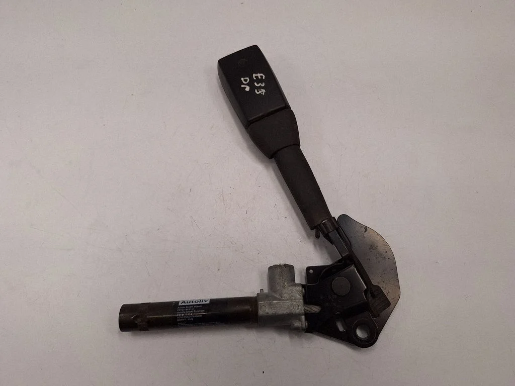 Front seatbelt buckle 8257796