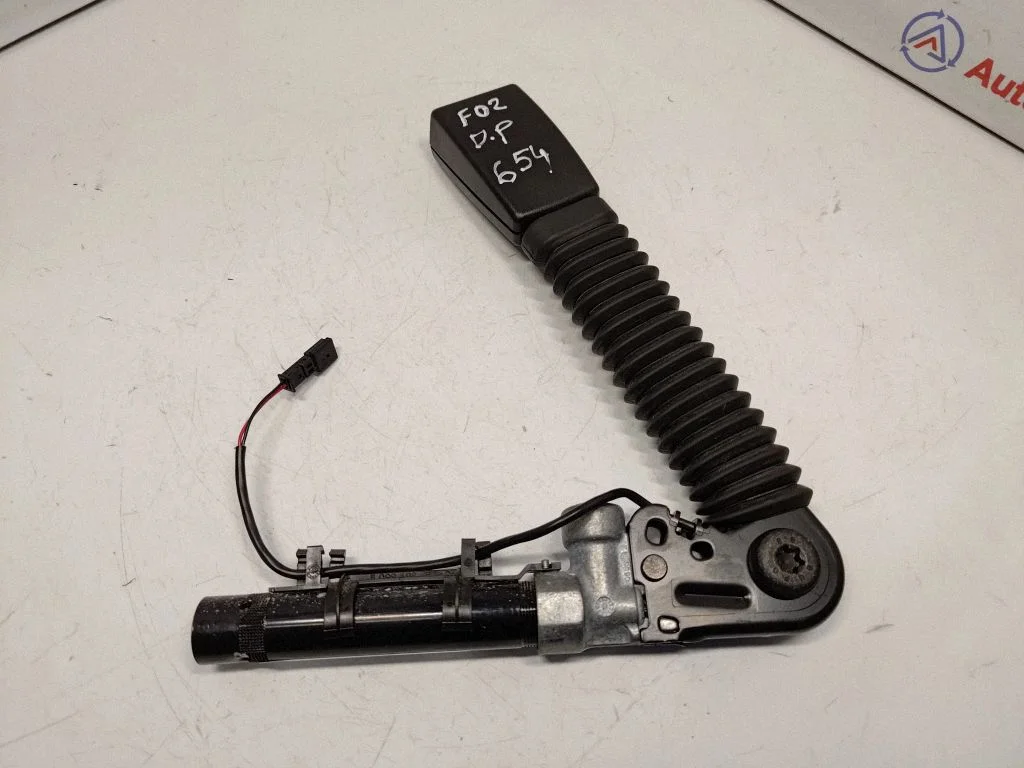 Eesmise turvavöö pannal – BMW 7-seeria F01 F02 F03 F04 (2008-2016)