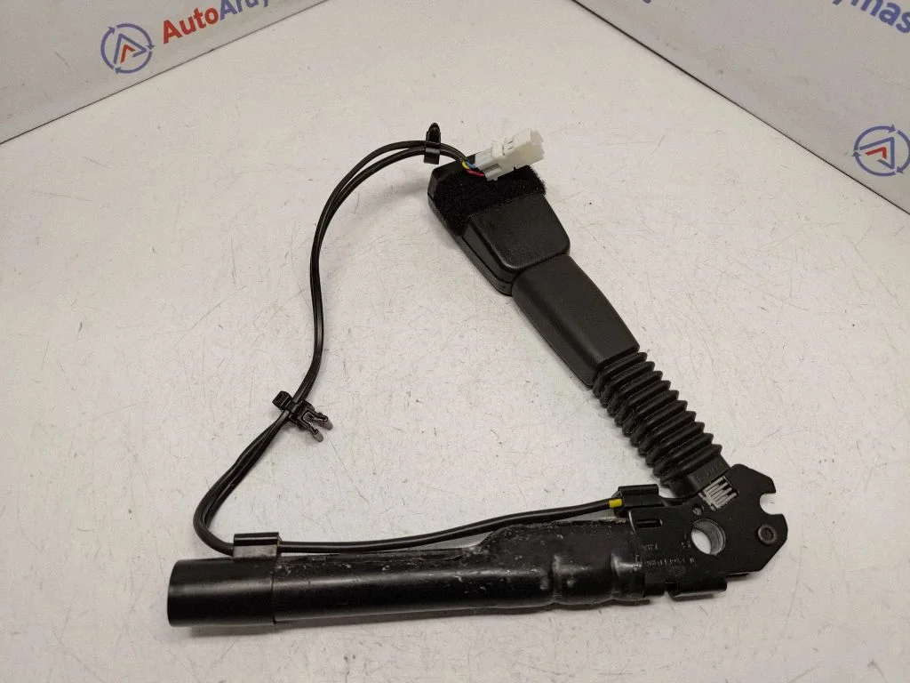 Front seatbelt buckle – BMW 3 Series F30 F35 F31 (2012-2018)