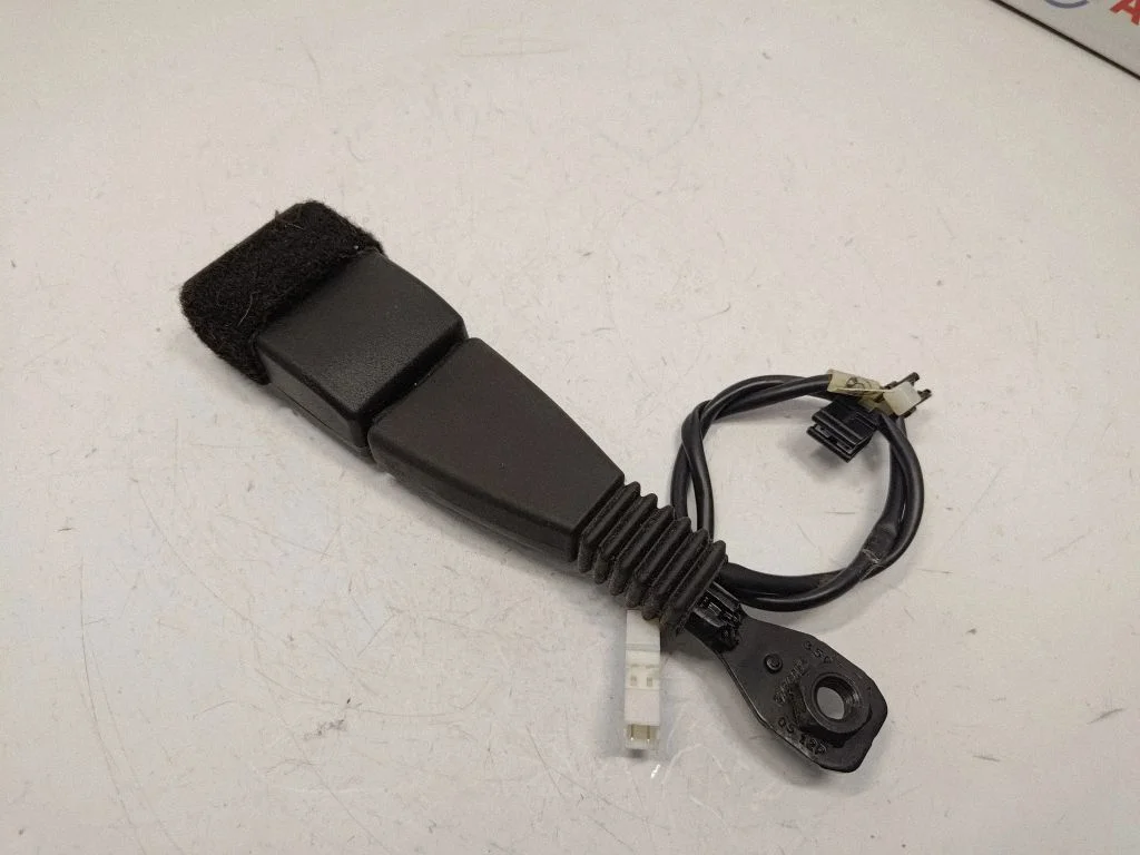 Front seatbelt buckle 7260207