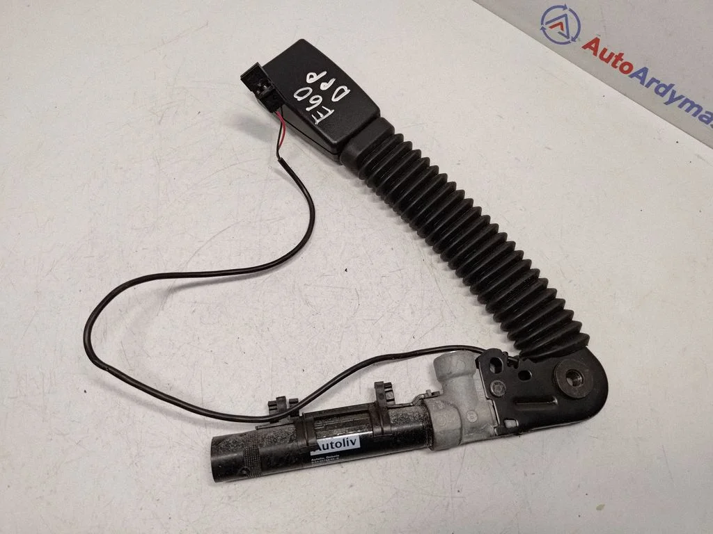 Eesmise turvavöö pannal – BMW 5-seeria E60 E61 (2004-2010)