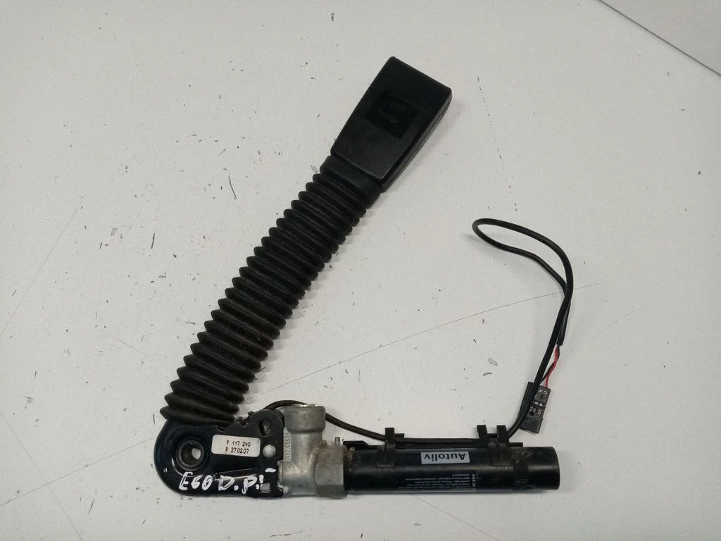 Eesmise turvavöö pannal – BMW 5-seeria E60 E61 (2004-2010)