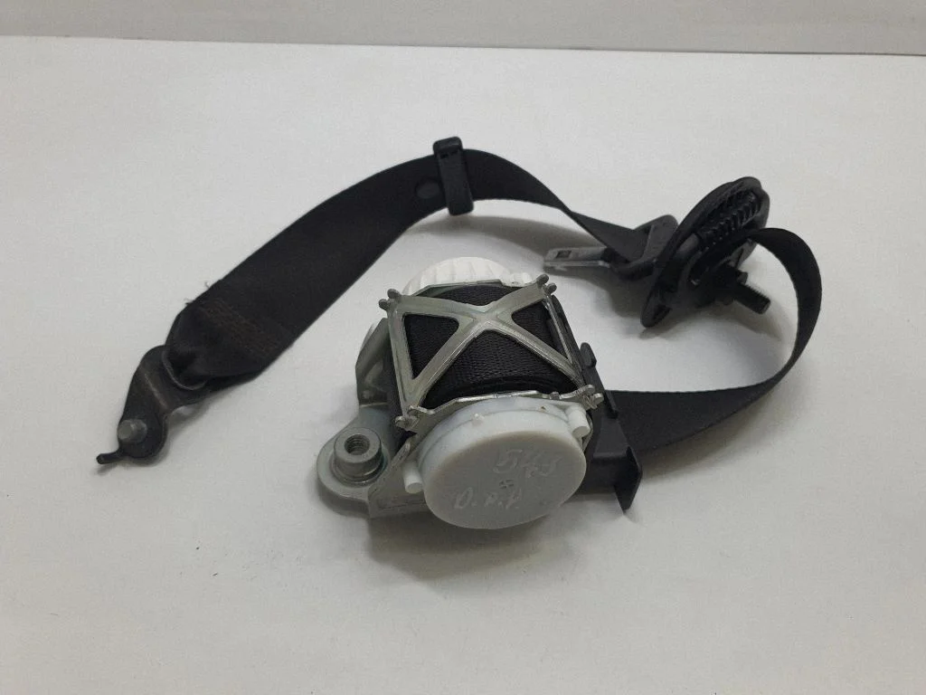 Front seatbelt – BMW 3 Series F30 F35 F31 (2012-2018)