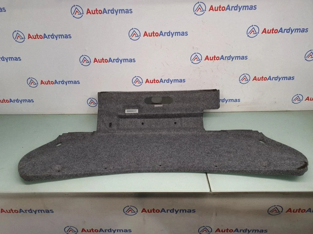 Kita bagažinės apdailos detalė