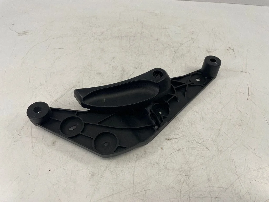 Engine bonnet (hood) release handle 9114002