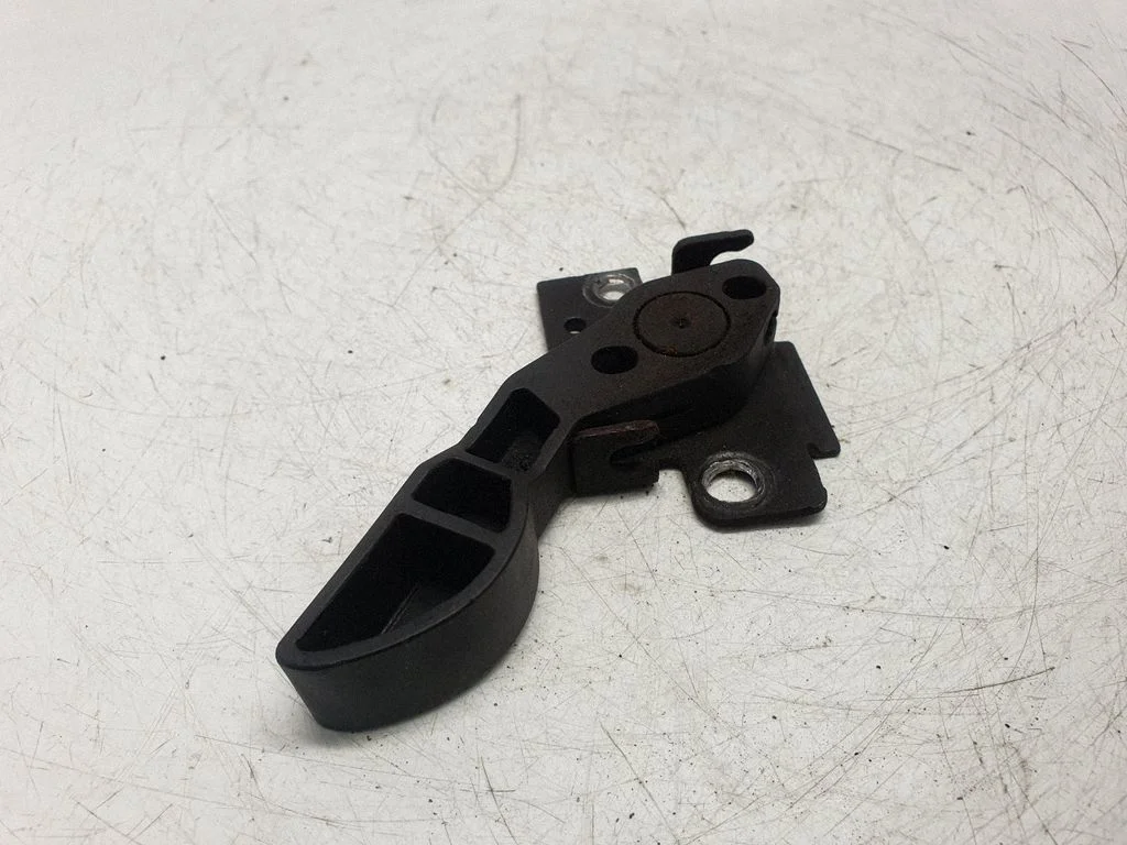Engine bonnet (hood) release handle 7183765