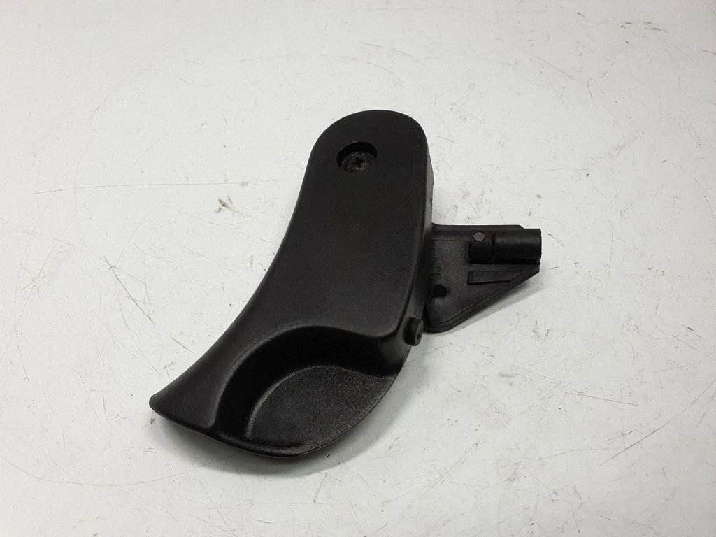 Engine bonnet (hood) release handle 8223163