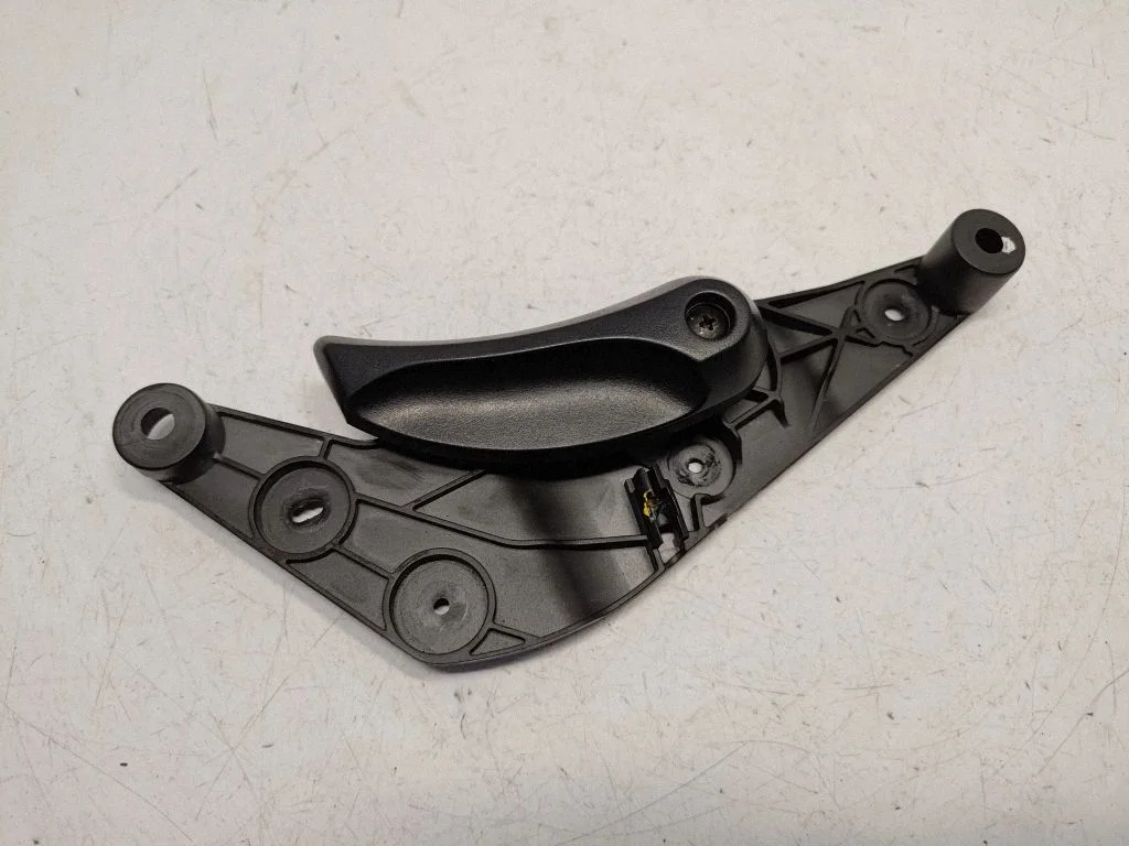 Engine bonnet (hood) release handle – BMW 7 Series F01 F02 F03 F04 (2008-2016)