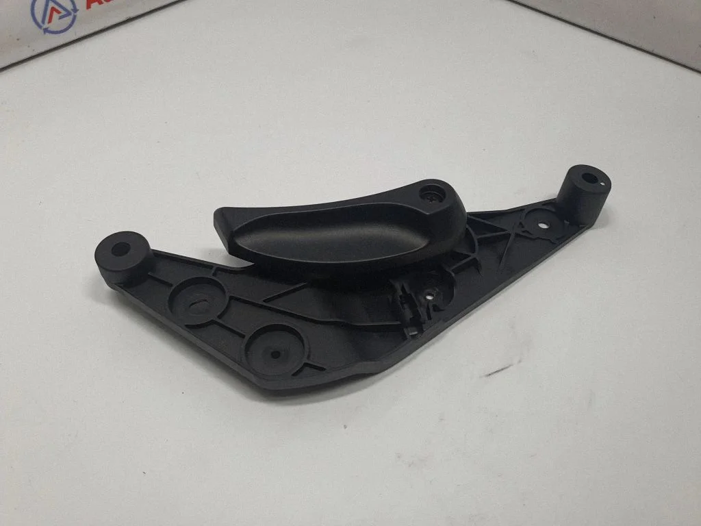 Engine bonnet (hood) release handle 9114002