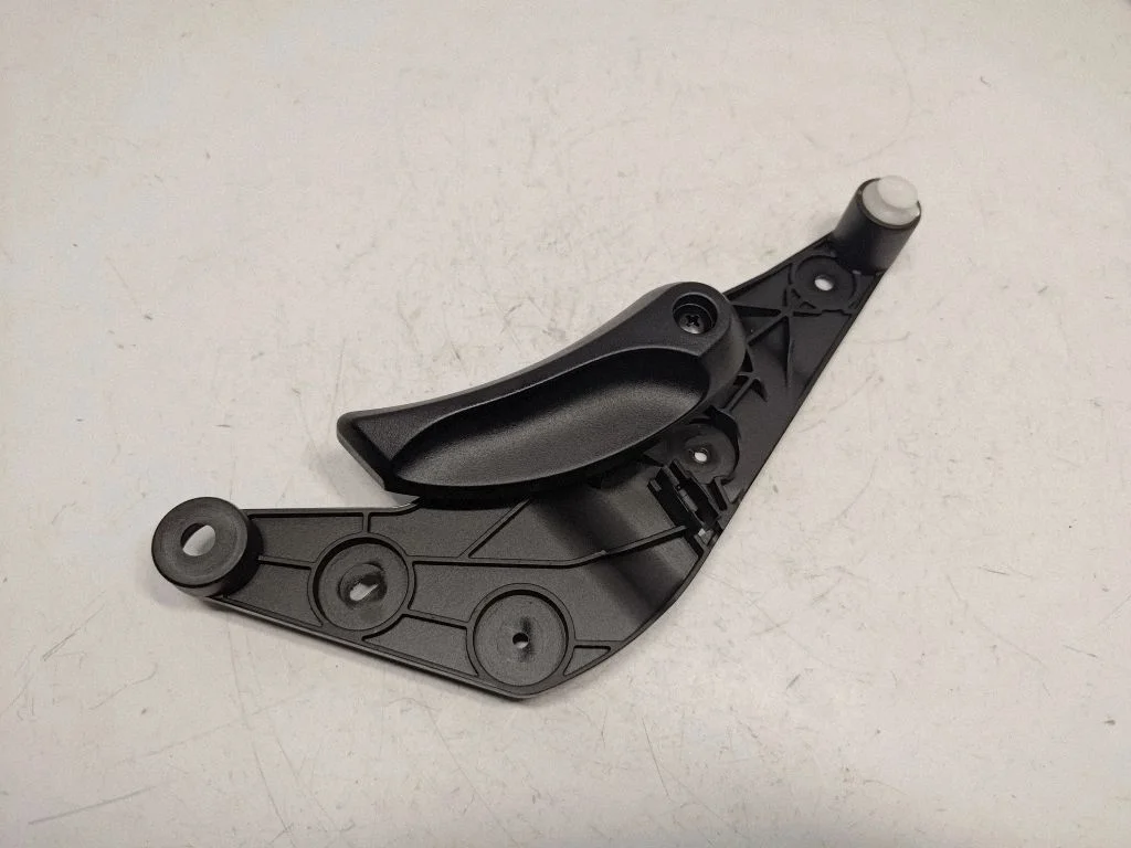 Engine bonnet (hood) release handle – BMW 7 Series F01 F02 F03 F04 (2008-2016)