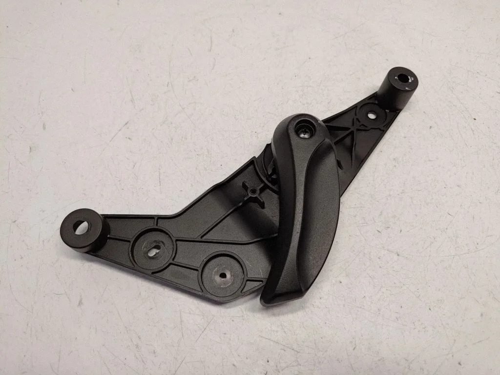 Engine bonnet (hood) release handle – BMW 5 Series F10 F11 (2009-2016)