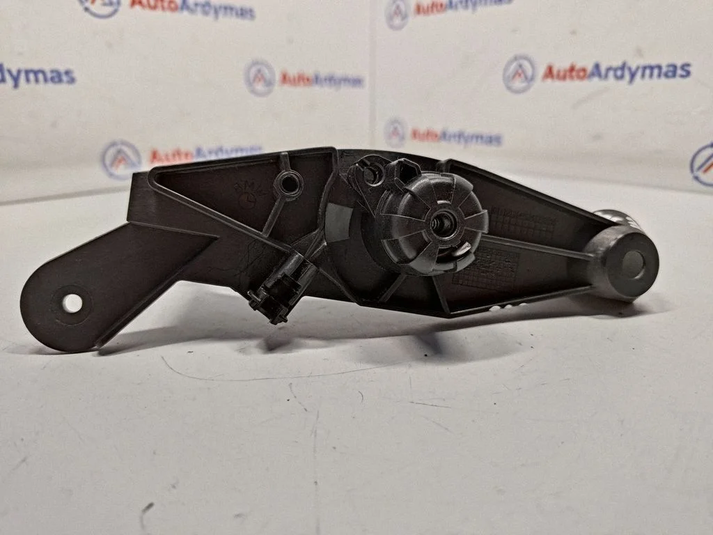 Engine bonnet (hood) release handle – BMW X5 E70 (2006-2013)