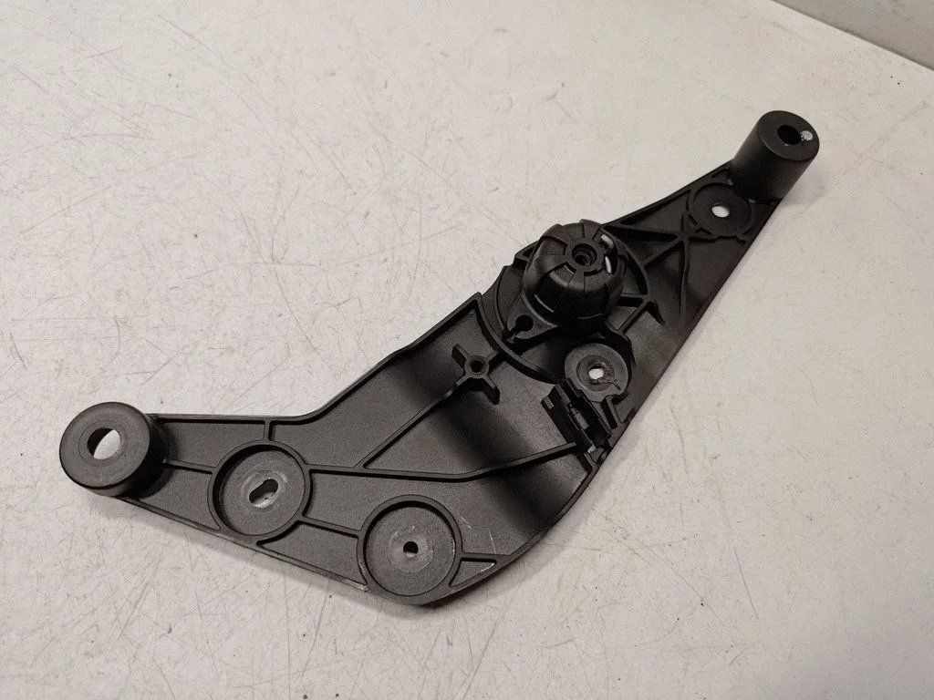 Engine bonnet (hood) release handle – BMW 5 Series F10 F11 (2009-2016)