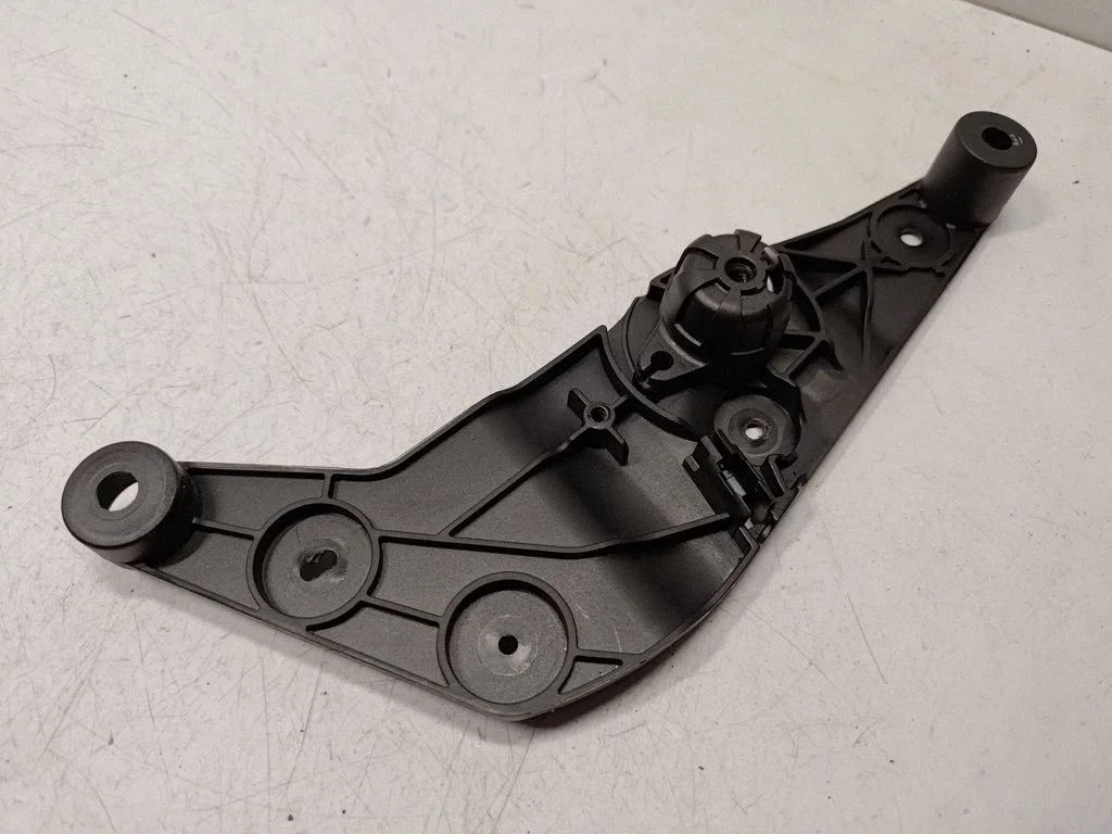 Engine bonnet (hood) release handle – BMW 5 Series F10 F11 (2009-2016)