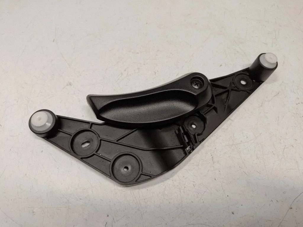 Engine bonnet (hood) release handle – BMW 5 Series F10 F11 (2009-2016)