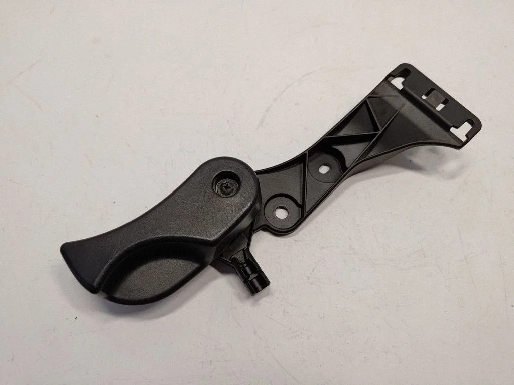 Engine bonnet (hood) release handle 7326365