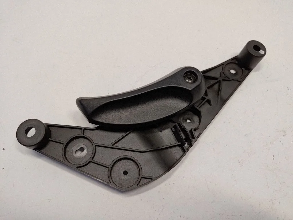 Engine bonnet (hood) release handle – BMW 5 Series F10 F11 (2009-2016)