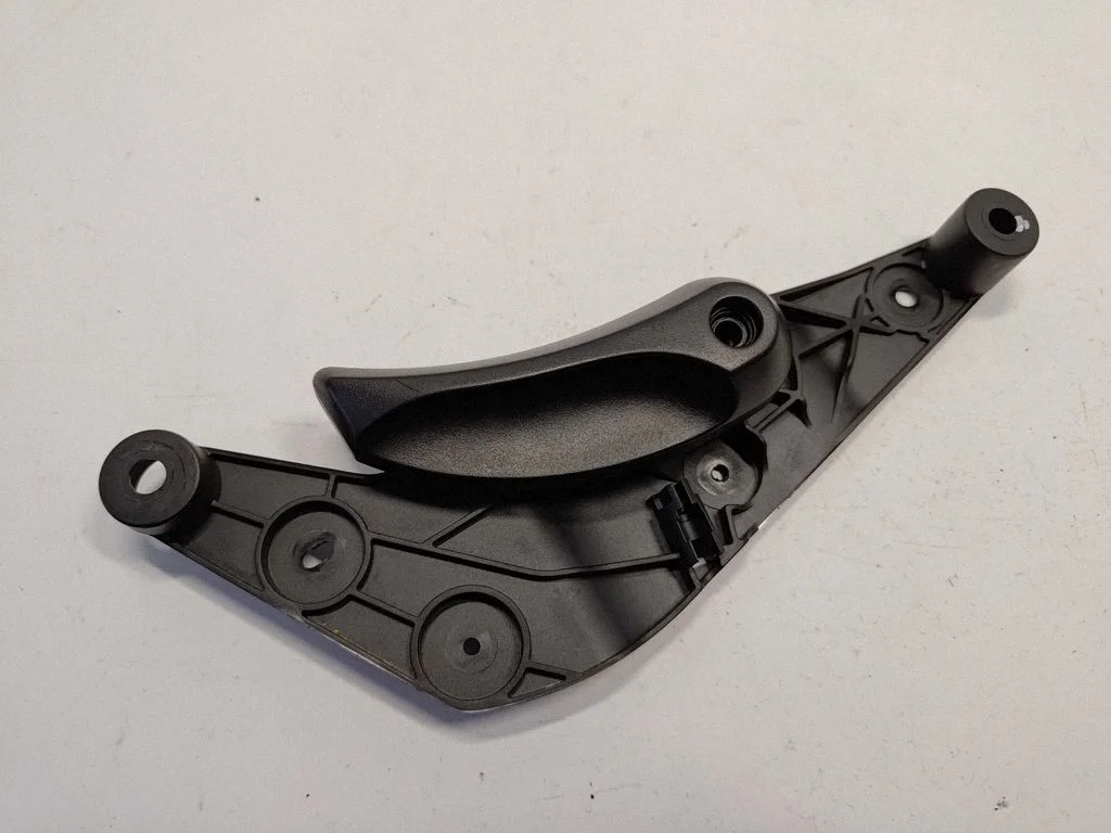 Engine bonnet (hood) release handle – BMW 5 Series F10 F11 (2009-2016)