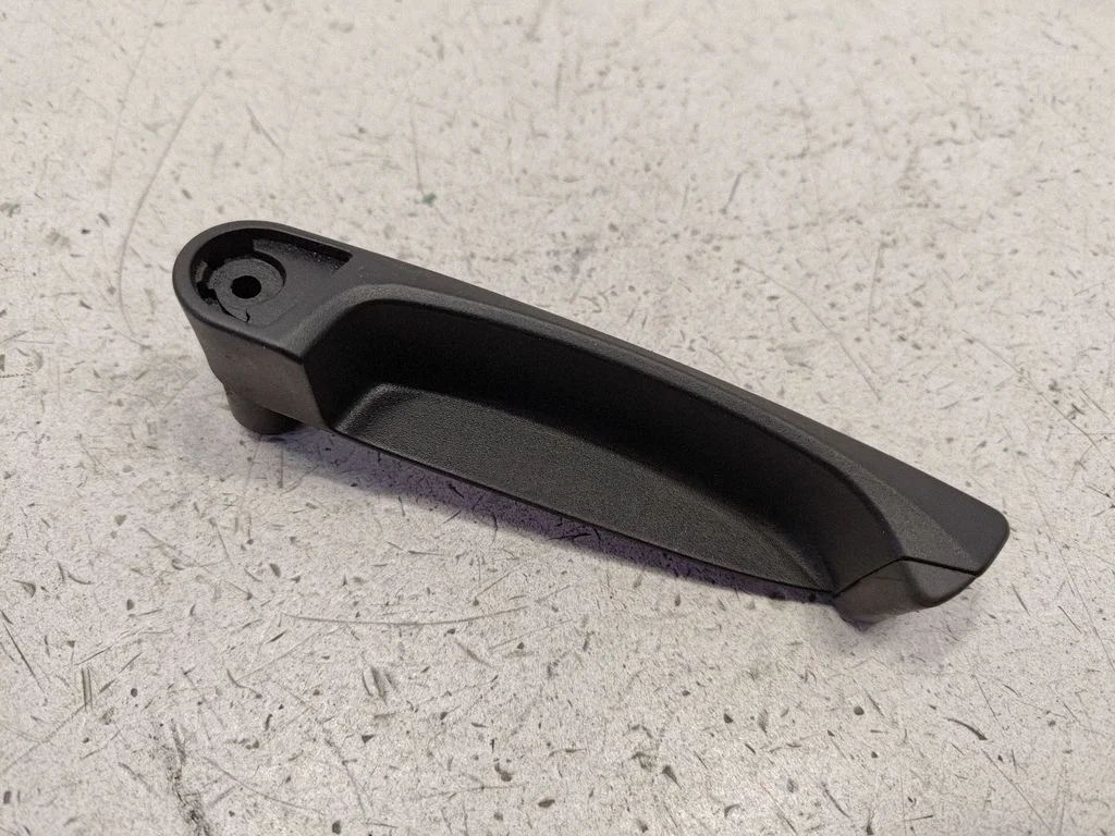 Engine bonnet (hood) release handle – BMW X5 F15 (2013-2017)