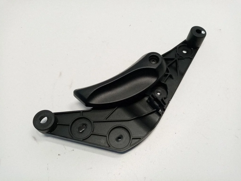 Engine bonnet (hood) release handle – BMW 5 Series F10 F11 (2009-2016)