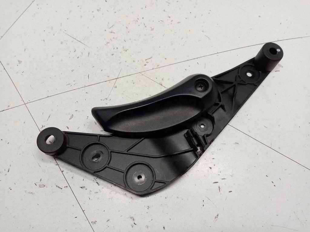 Engine bonnet (hood) release handle – BMW 5 Series F10 F11 (2009-2016)