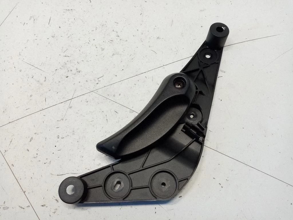 Engine bonnet (hood) release handle – BMW 5 Series F10 F11 (2009-2016)