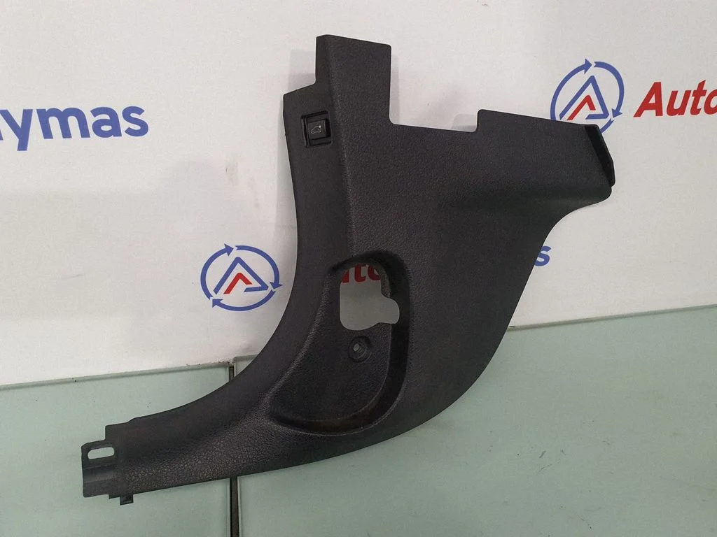 Foot area side trim 7315129