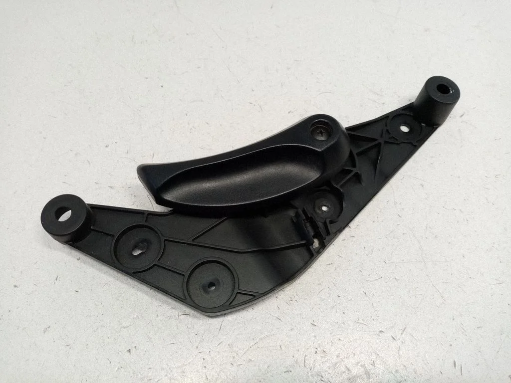Engine bonnet (hood) release handle – BMW 5 Series F10 F11 (2009-2016)
