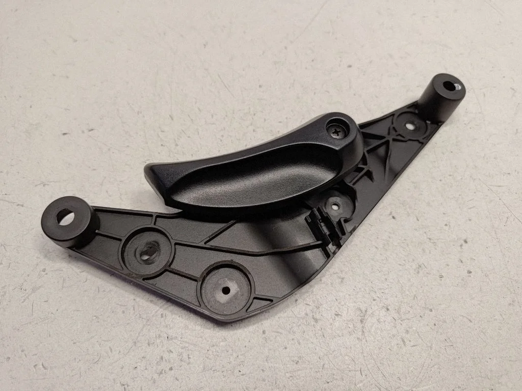 Engine bonnet (hood) release handle – BMW 7 Series F01 F02 F03 F04 (2008-2016)
