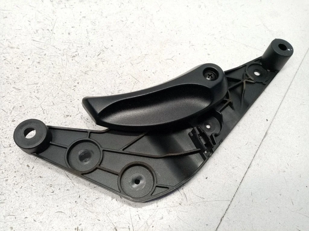 Engine bonnet (hood) release handle – BMW 7 Series F01 F02 F03 F04 (2008-2016)