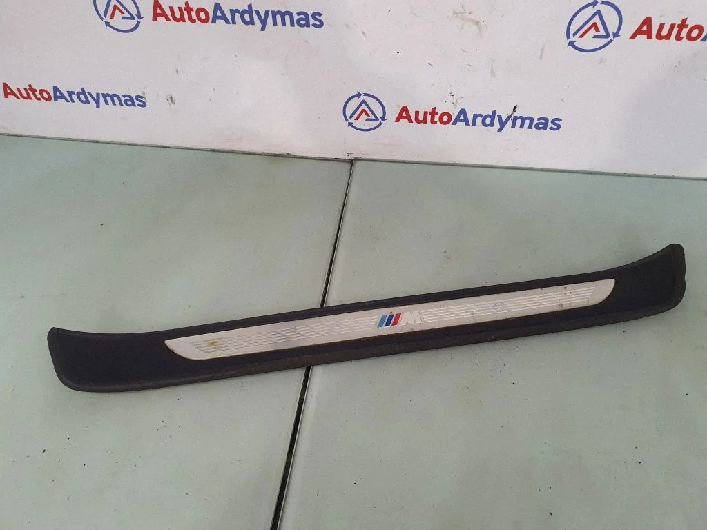 Front sill trim cover 7907152