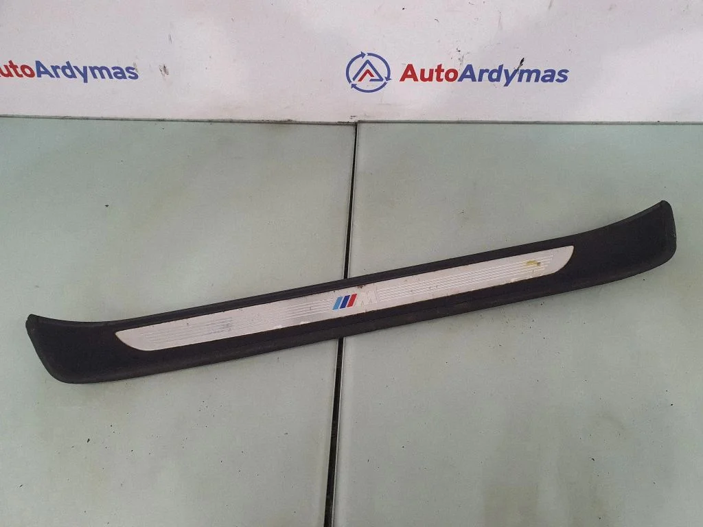 Front sill trim cover 7907151