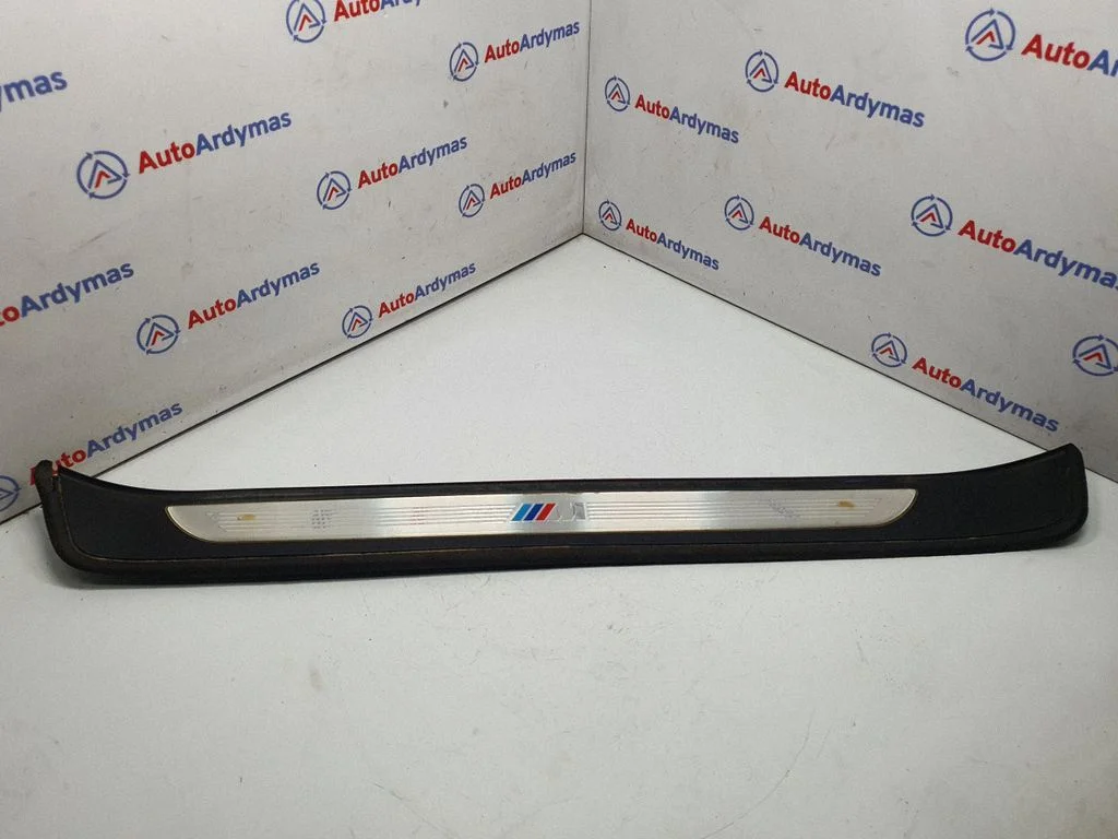 Priekšējā sliekšņa apdare (iekšējā) 7907151