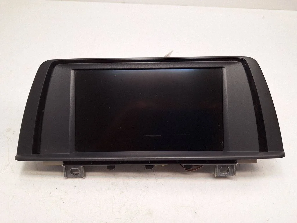 Screen/display/small screen – BMW 3 Series F30 F35 F31 (2012-2018)