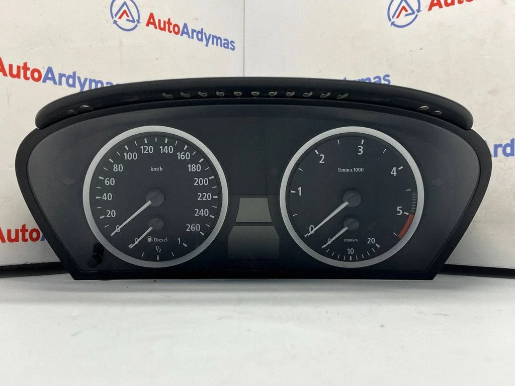 Spidometrs (instrumentu panelis) 6945633