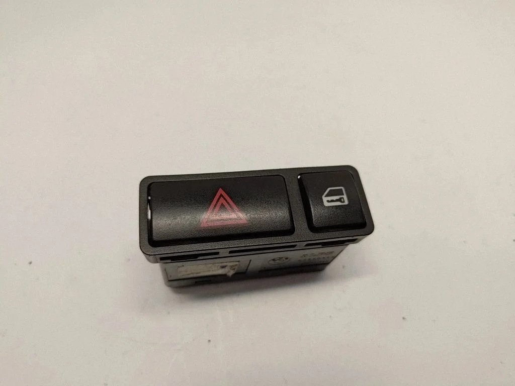 Hazard light switch 61318368920
