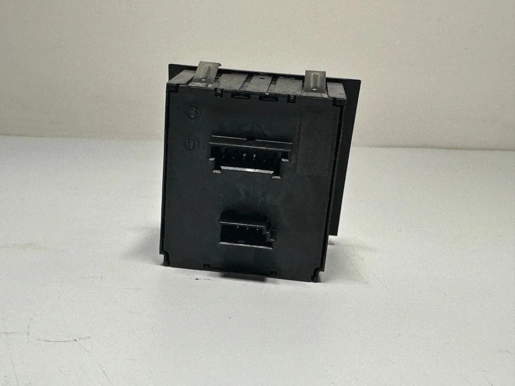 Hazard light switch 9196714