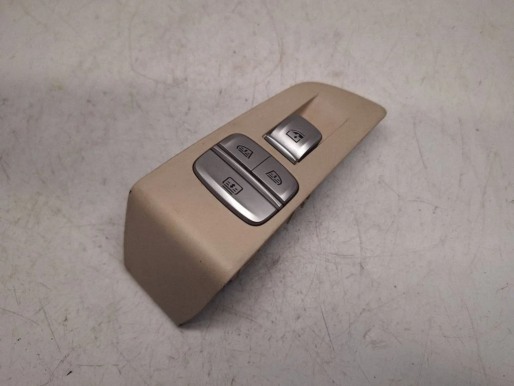 Elektrisko logu slēdzis – BMW 7. sērija G11 G12 (2015-2022)