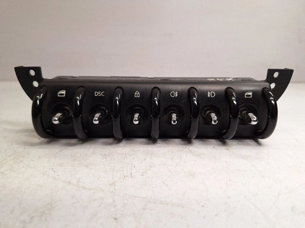 Elektrisko logu slēdzis 61316917993
